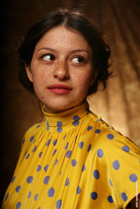 alia shawkat nude